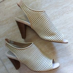 Aerosoles Peep Toe Heels / Size 7